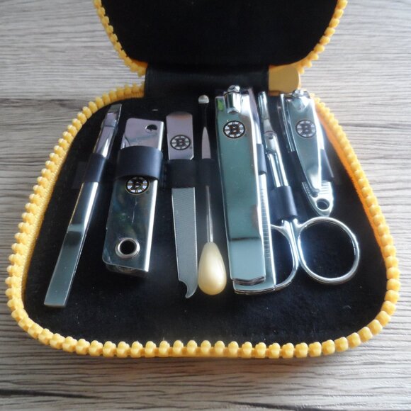 NHL Calgary Flames Nail Grooming Kit - Picture 3 of 3